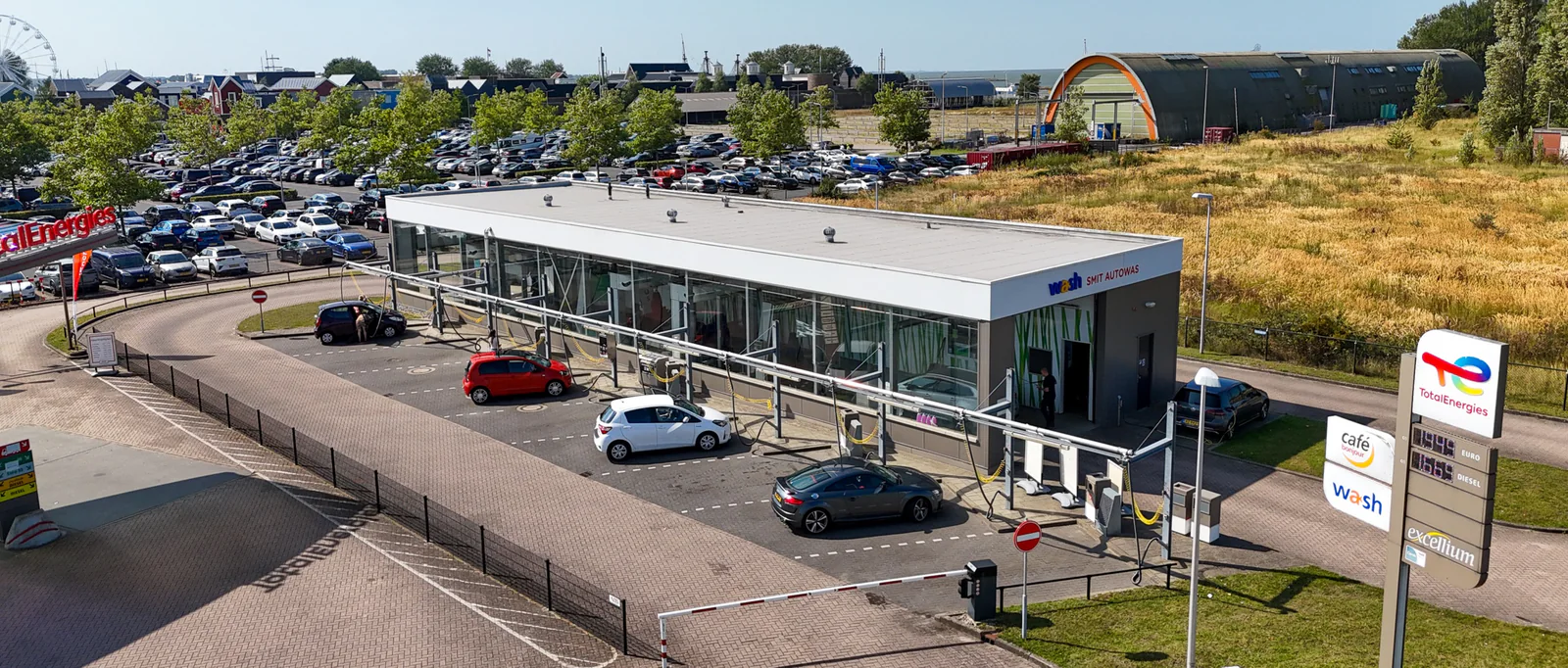 Smit Autowas Batavia, wasstraat in Lelystad