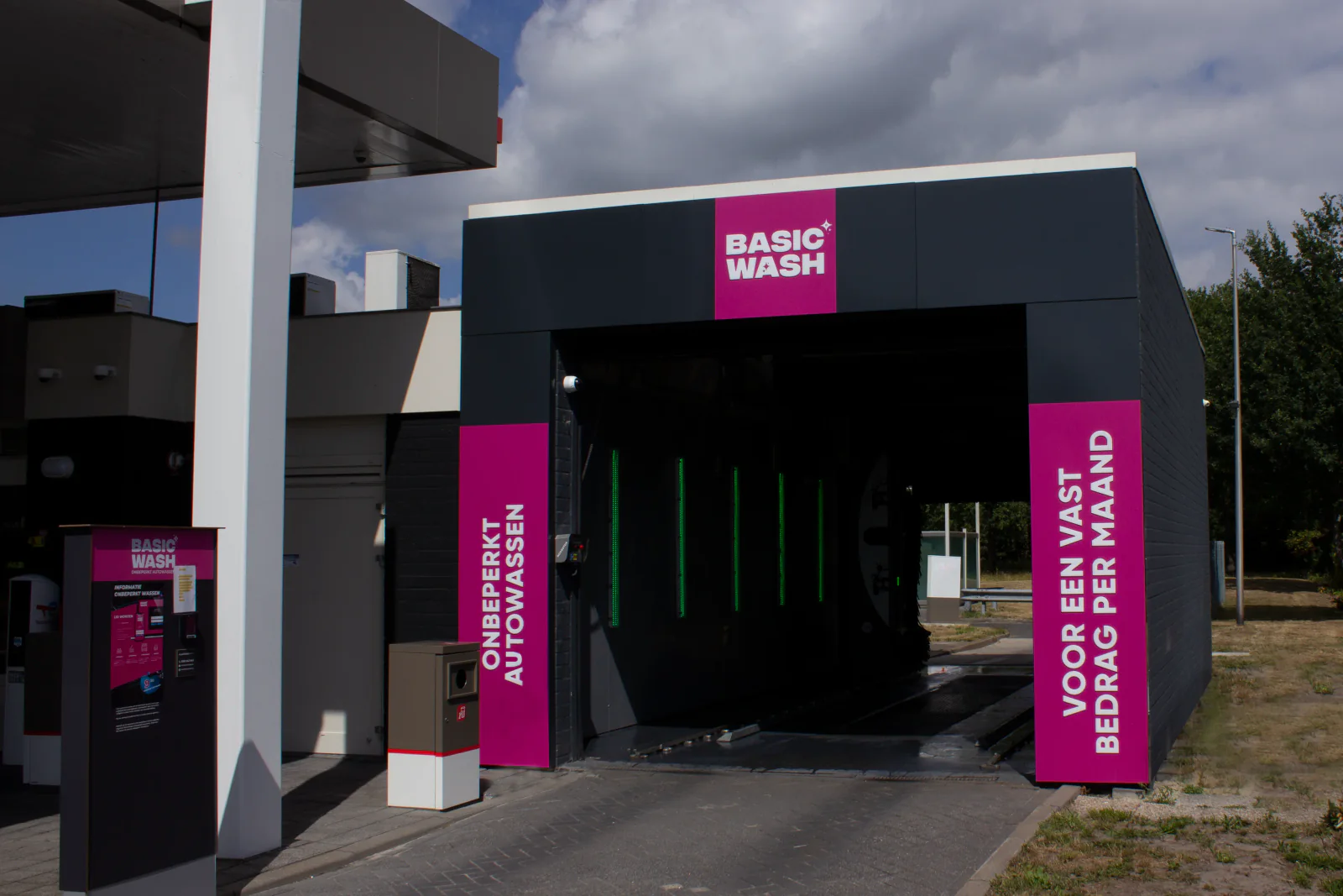 Basic Wash Sint Willebrord, wasstraat en wasbox in St. Willebrord