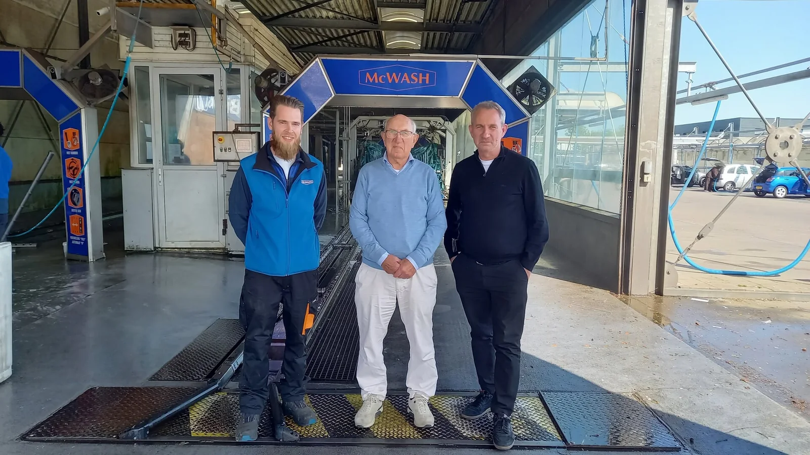 McWash Binckhorst, wasstraat en wasbox in Den Haag