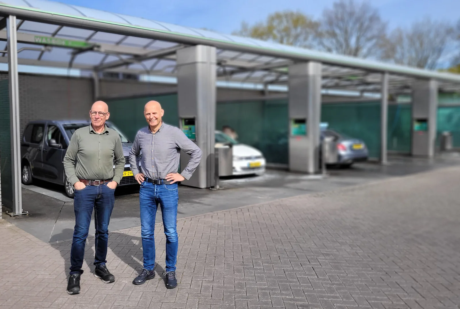 BP Koot Eemnes, wasstraat en wasbox in Eemnes