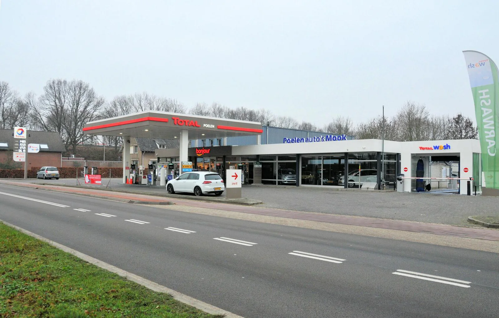 Poelen Mook, wasstraat en wasbox in Mook