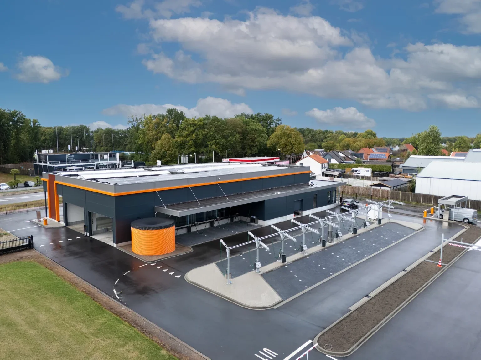 Carwash De Schans, wasstraat en wasbox in Halsteren