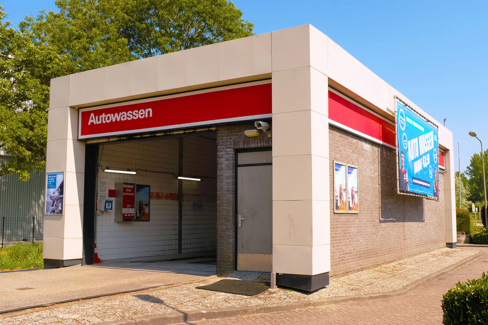 Huisman Carwash Zoeterwoude, wasstraat in Zoeterwoude