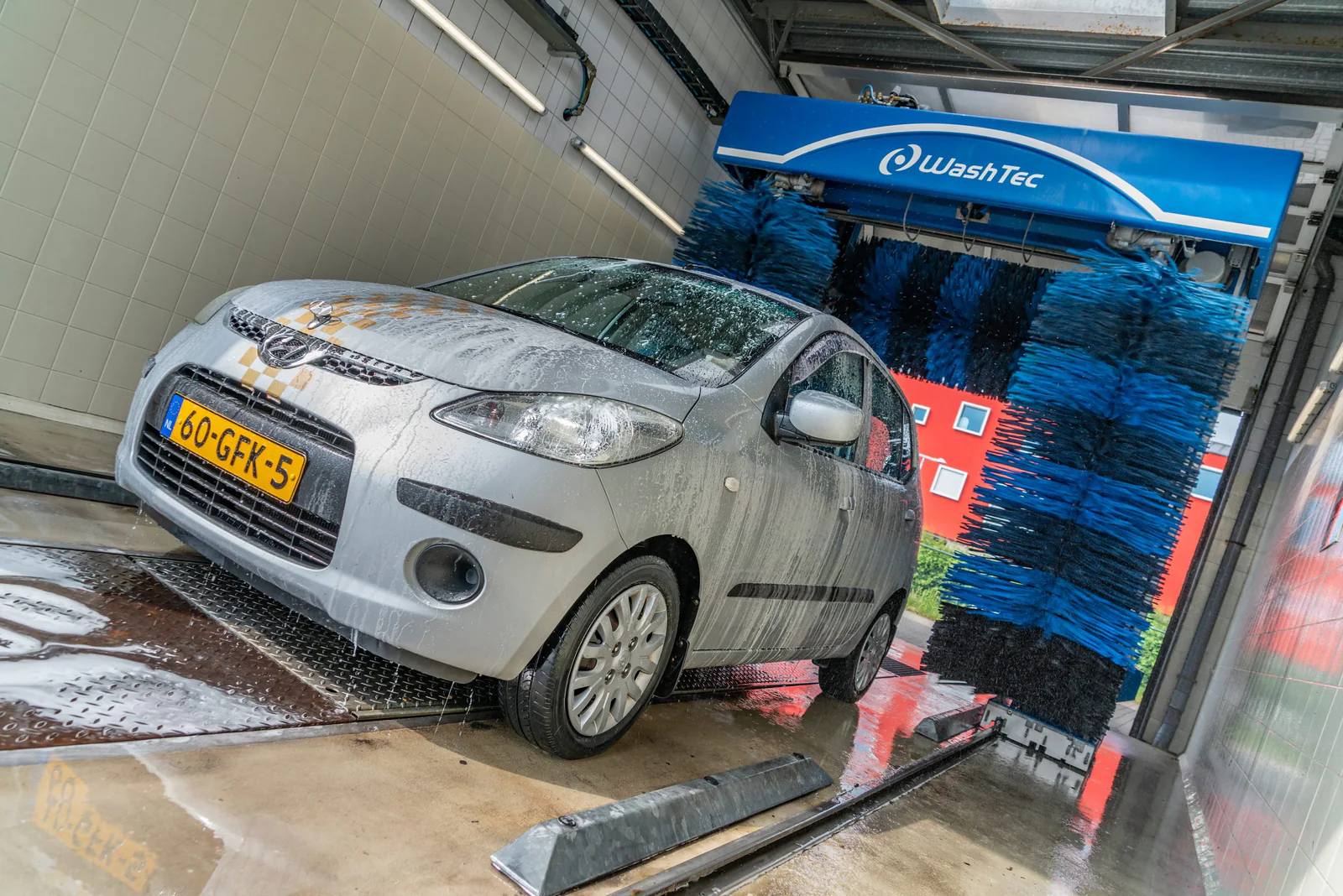 Autowasserette Beijer, wasstraat in Wijk bij Duurstede