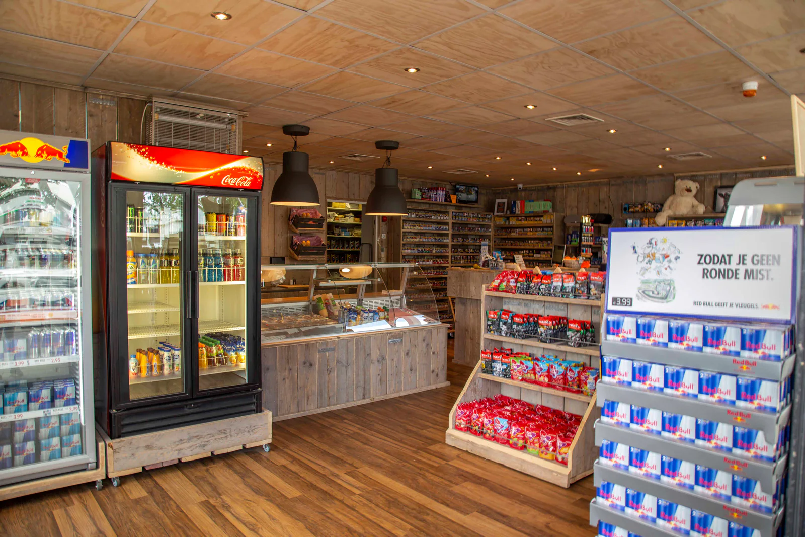 Binnenzijde van de Westerbaan-shop – Westerbaan Westerbork carwash, Westerbork