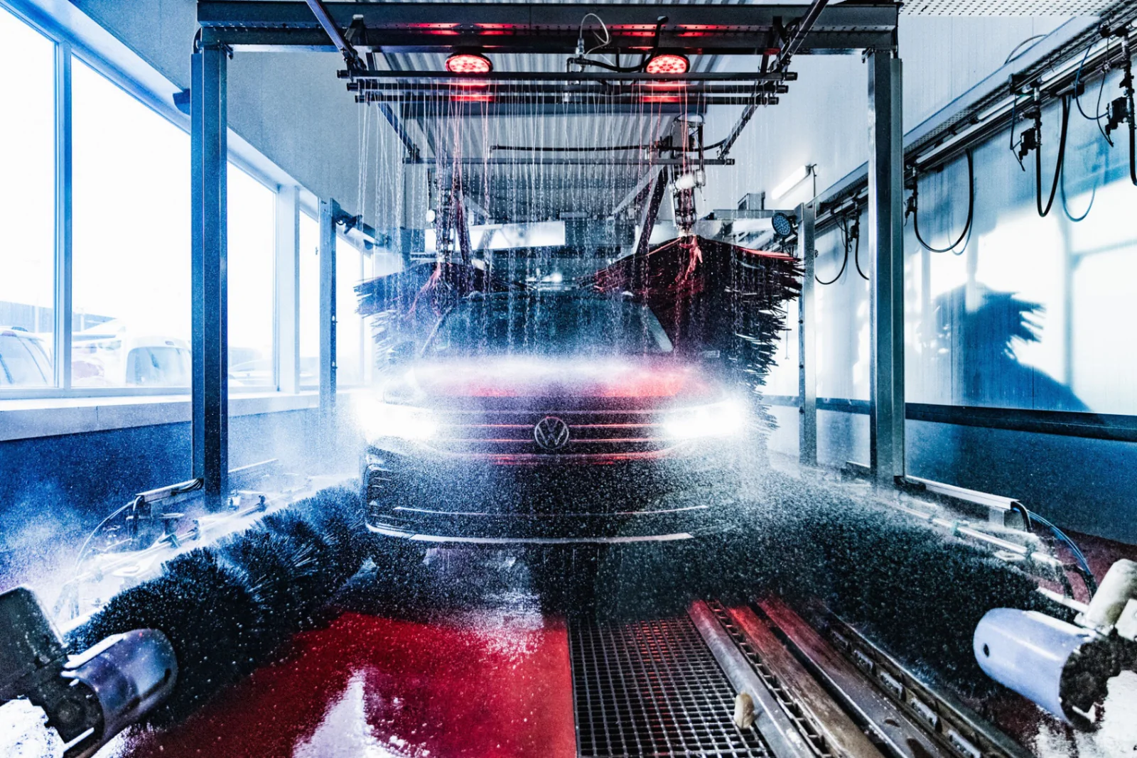 Wasproces bij Carwash4All, fotografie uit de eigen marketingcase – Carwash4All Purmerend, Purmerend