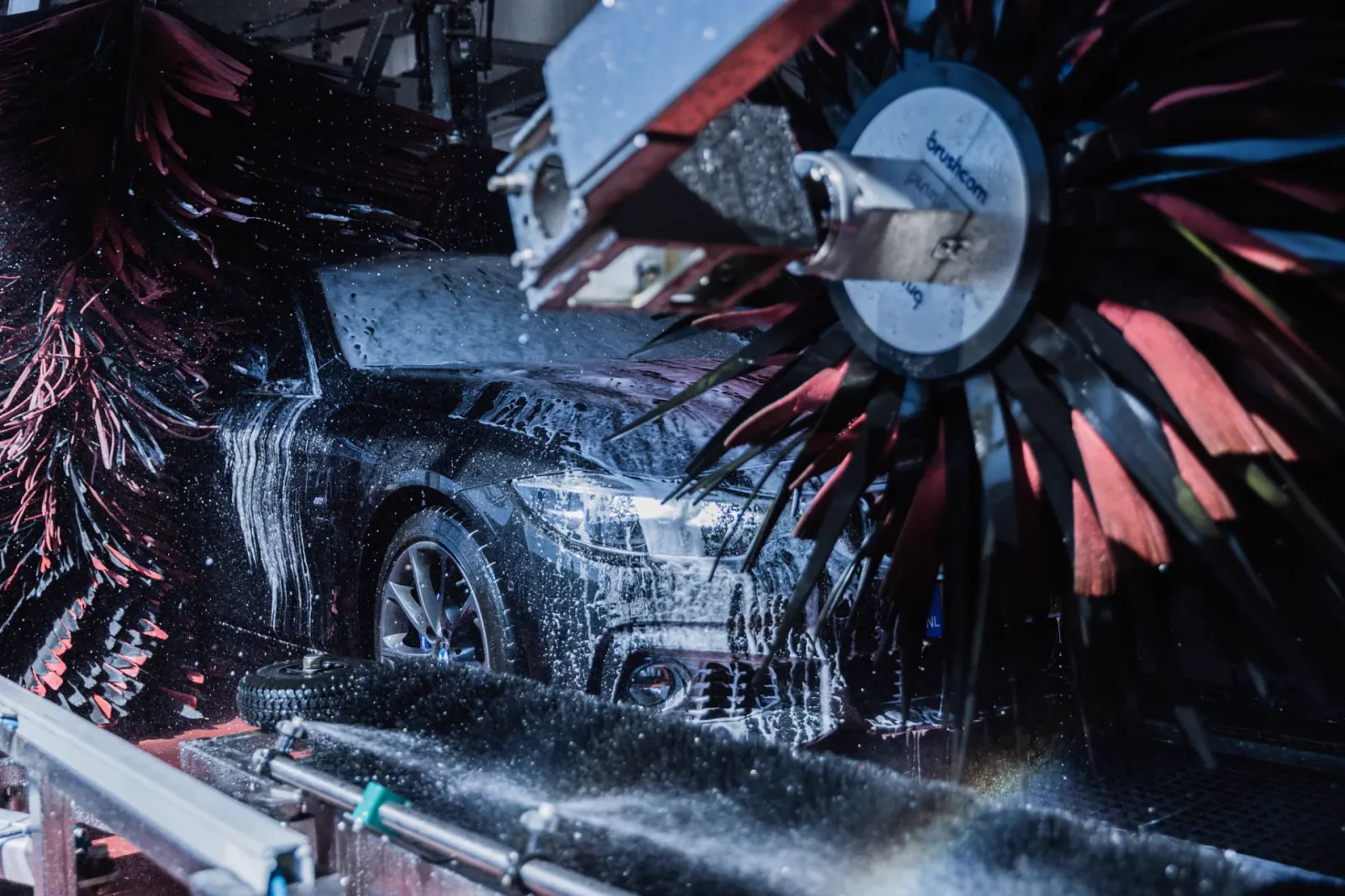 Carwash4All Purmerend, wasstraat in Purmerend