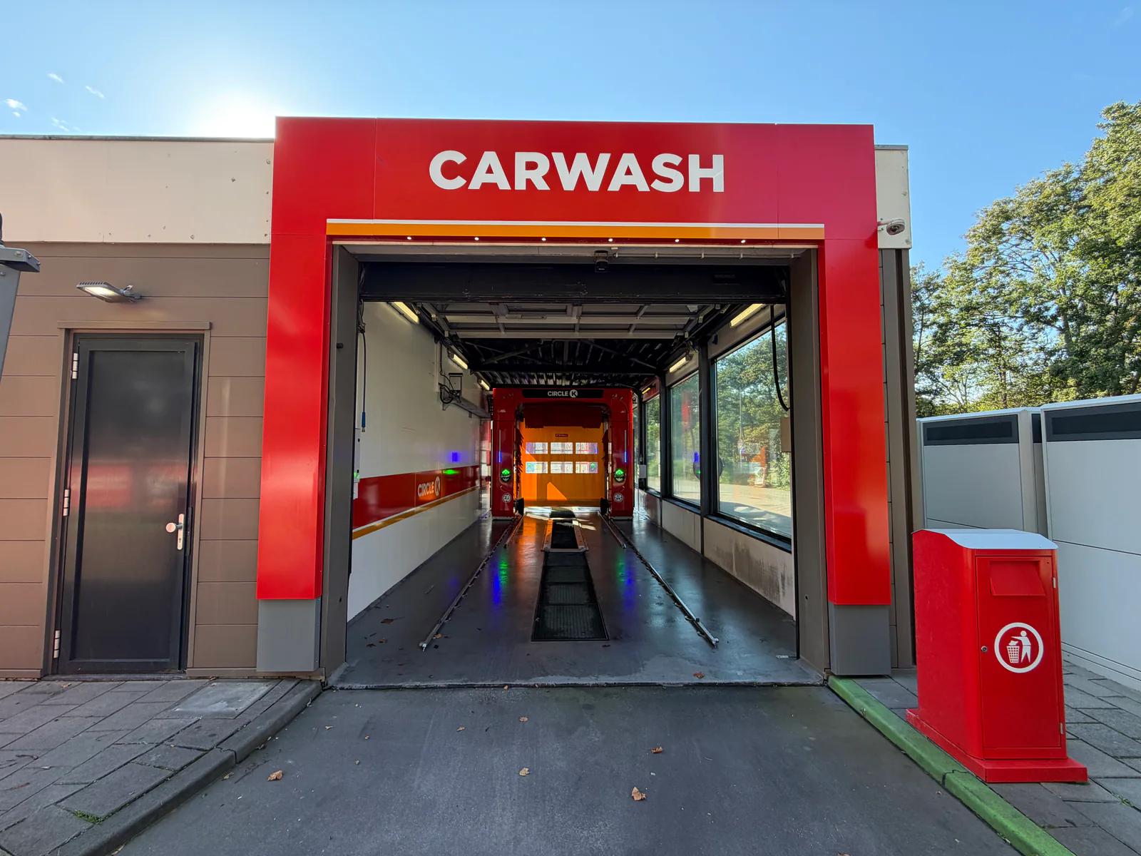 Circle K Carwash Schiebroek, wasstraat en wasbox in Rotterdam – foto 2 van 3