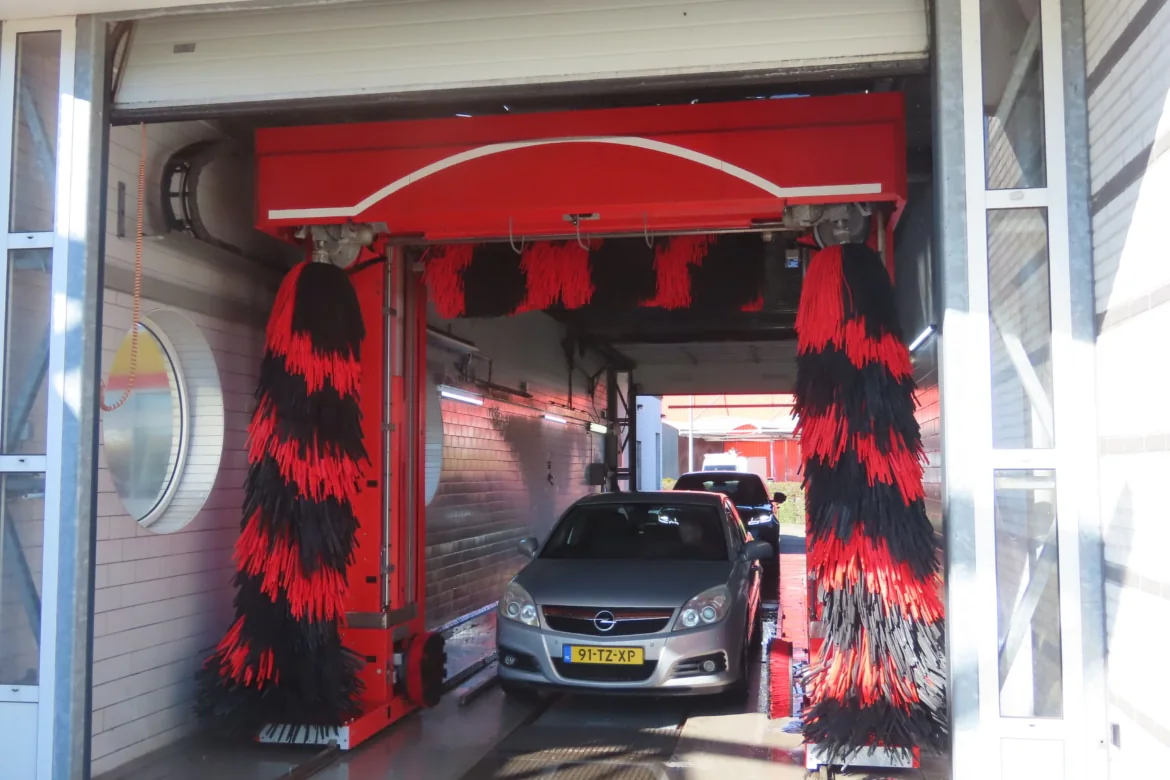 Service Station Hoek, wasstraat en wasbox in Goor