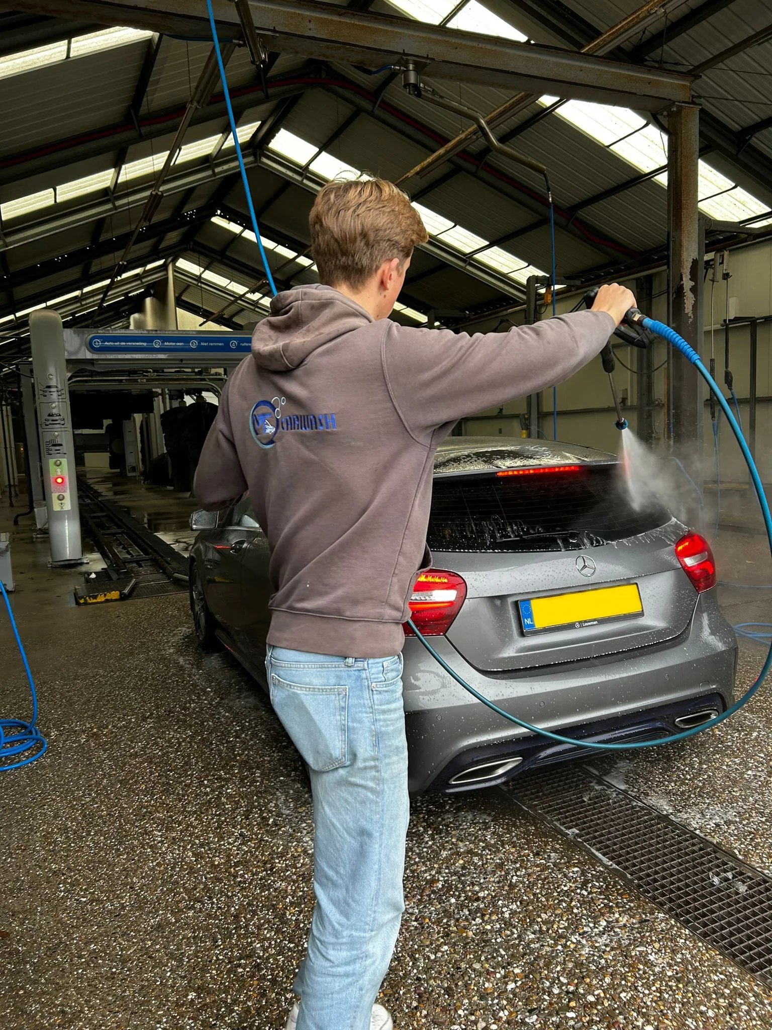 MT Carwash Kapel Avezaath, wasstraat in Kapel Avezaath