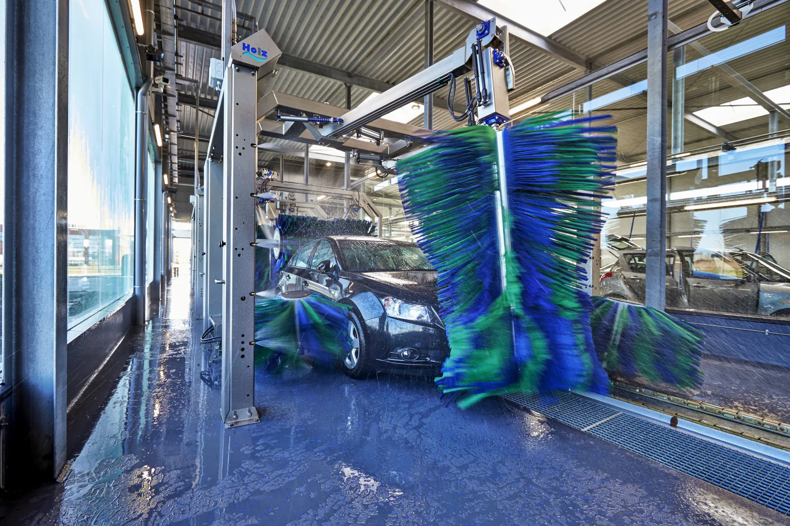 Let's Wash Veghel, wasstraat en wasbox in Veghel