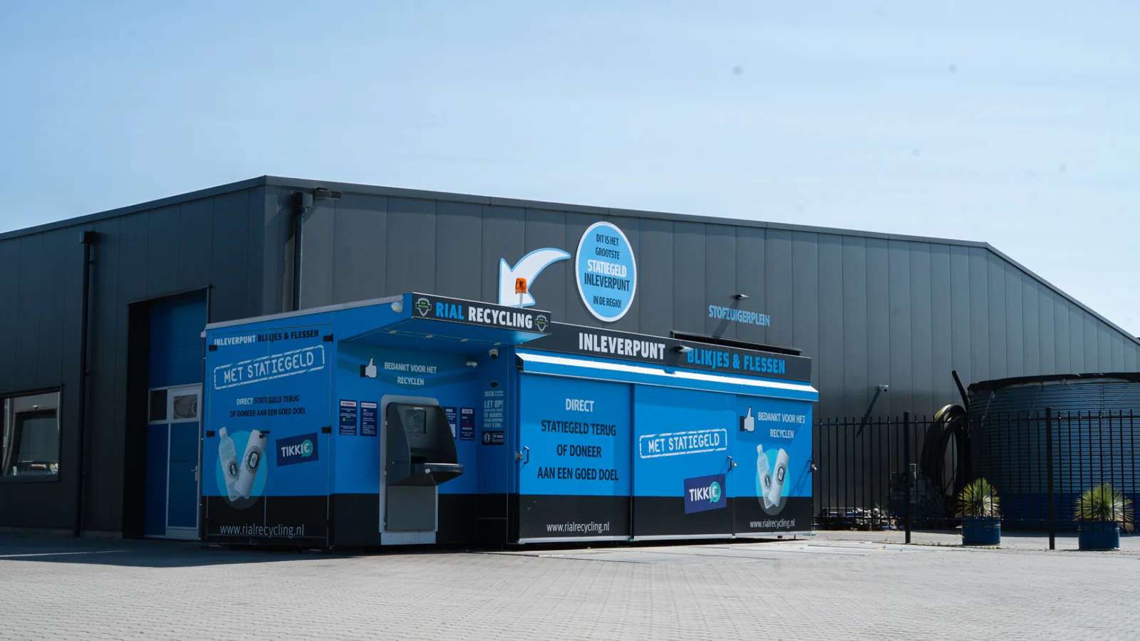 Terrein met inzamelvoorziening bij Rial Carwash