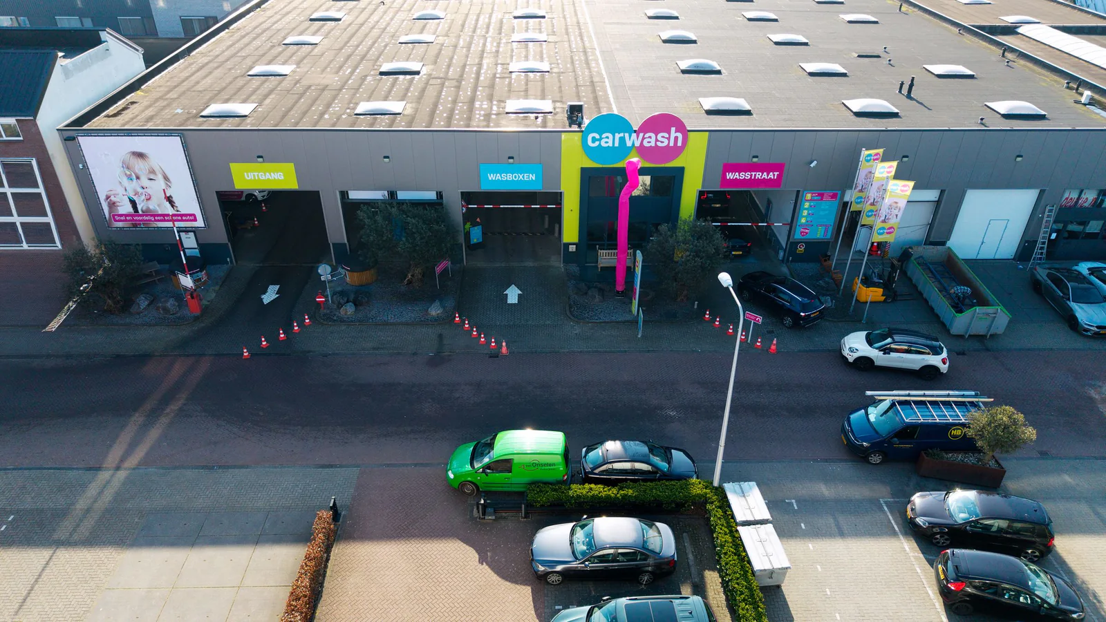 Carwash Westland, wasstraat en wasbox in Naaldwijk