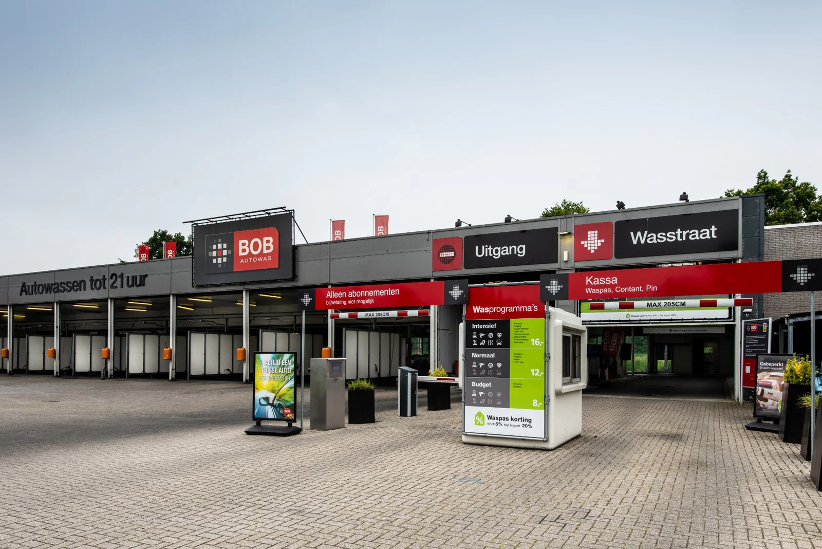 Bob Autowas Zoetermeer, wasstraat in Zoetermeer