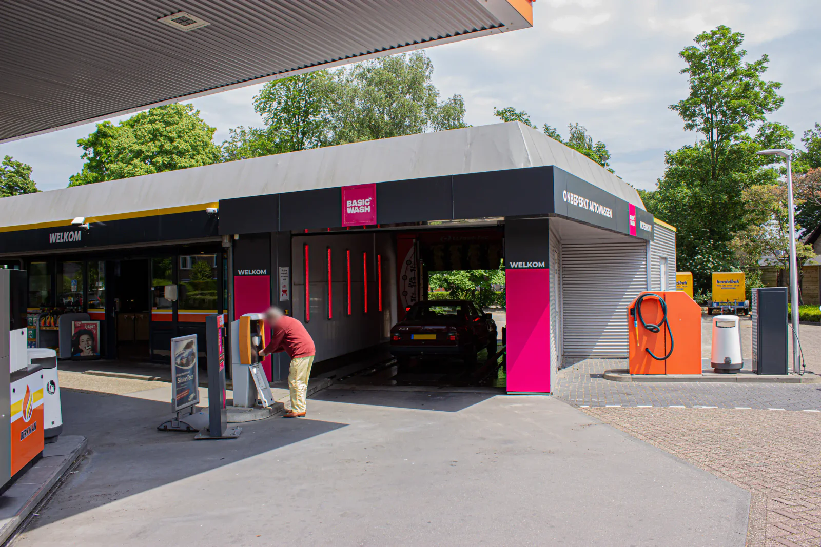 Basic Wash Ulvenhout, wasstraat in Ulvenhout