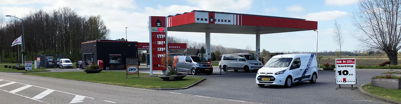 Overzicht van het terrein van Van Zessen aan de Driemolensweg – Wasboxen Van Zessen Lexmond, Lexmond