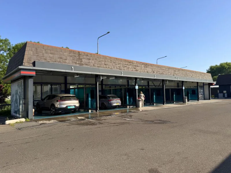 Wash-In Nieuwerkerk, wasstraat en wasbox in Nieuwerkerk aan den IJssel – foto 2 van 10
