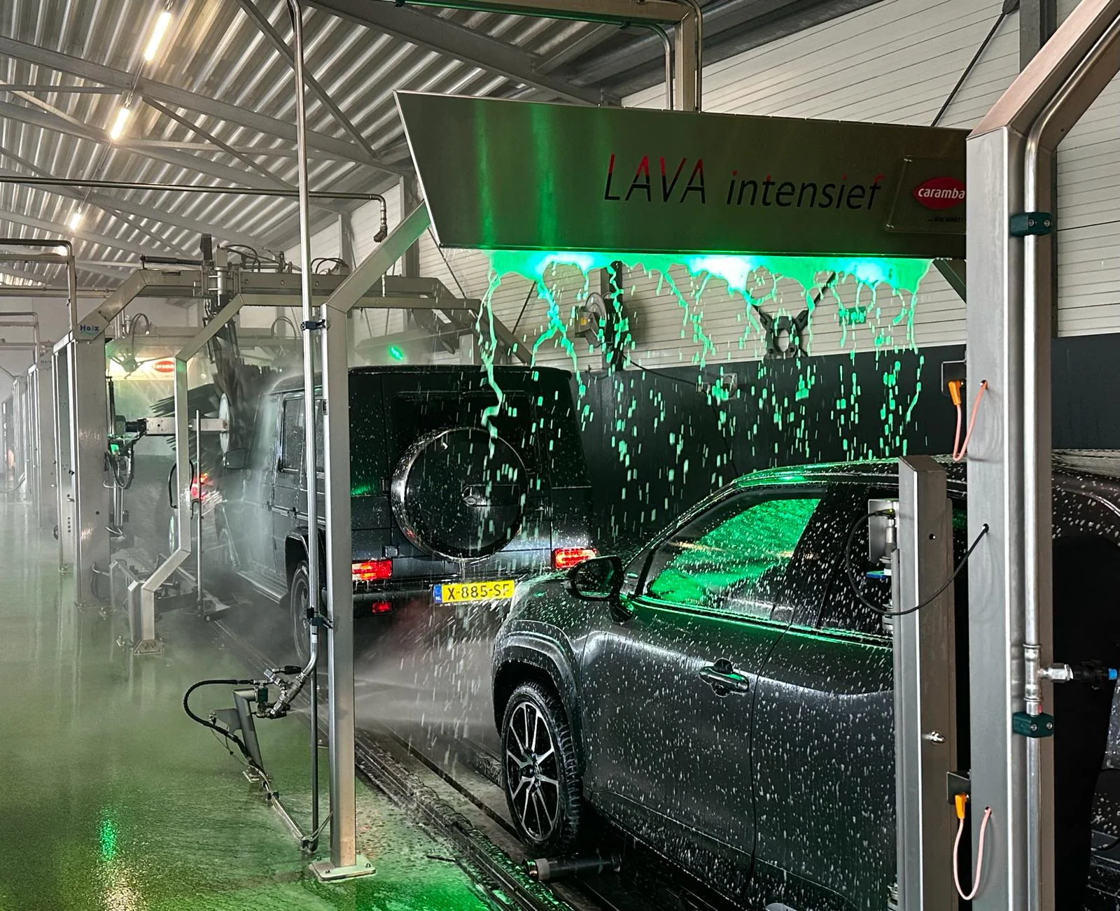 Carwash Uden, wasstraat en wasbox in Uden