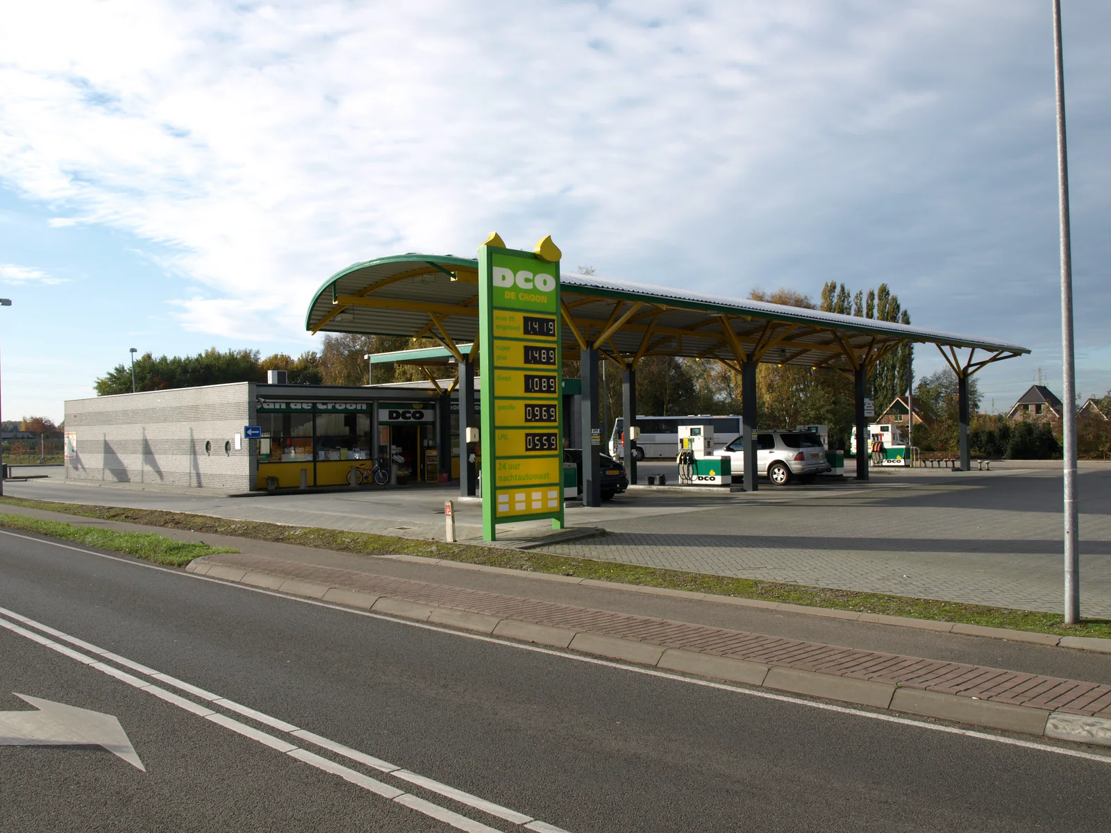 DCO Voorst autowasvoorziening, wasstraat in Voorst