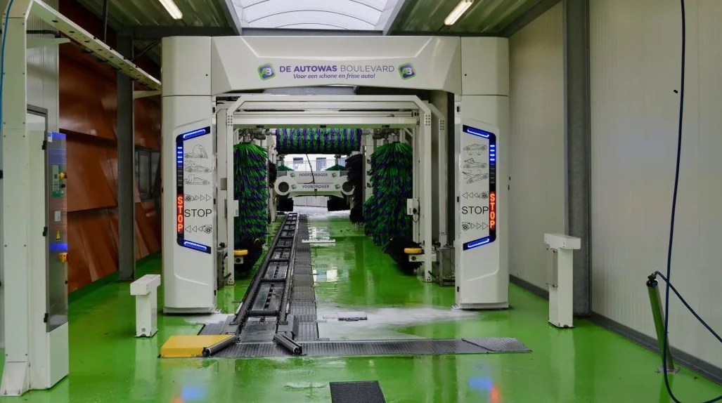 Zeister Carwash, wasstraat in Zeist