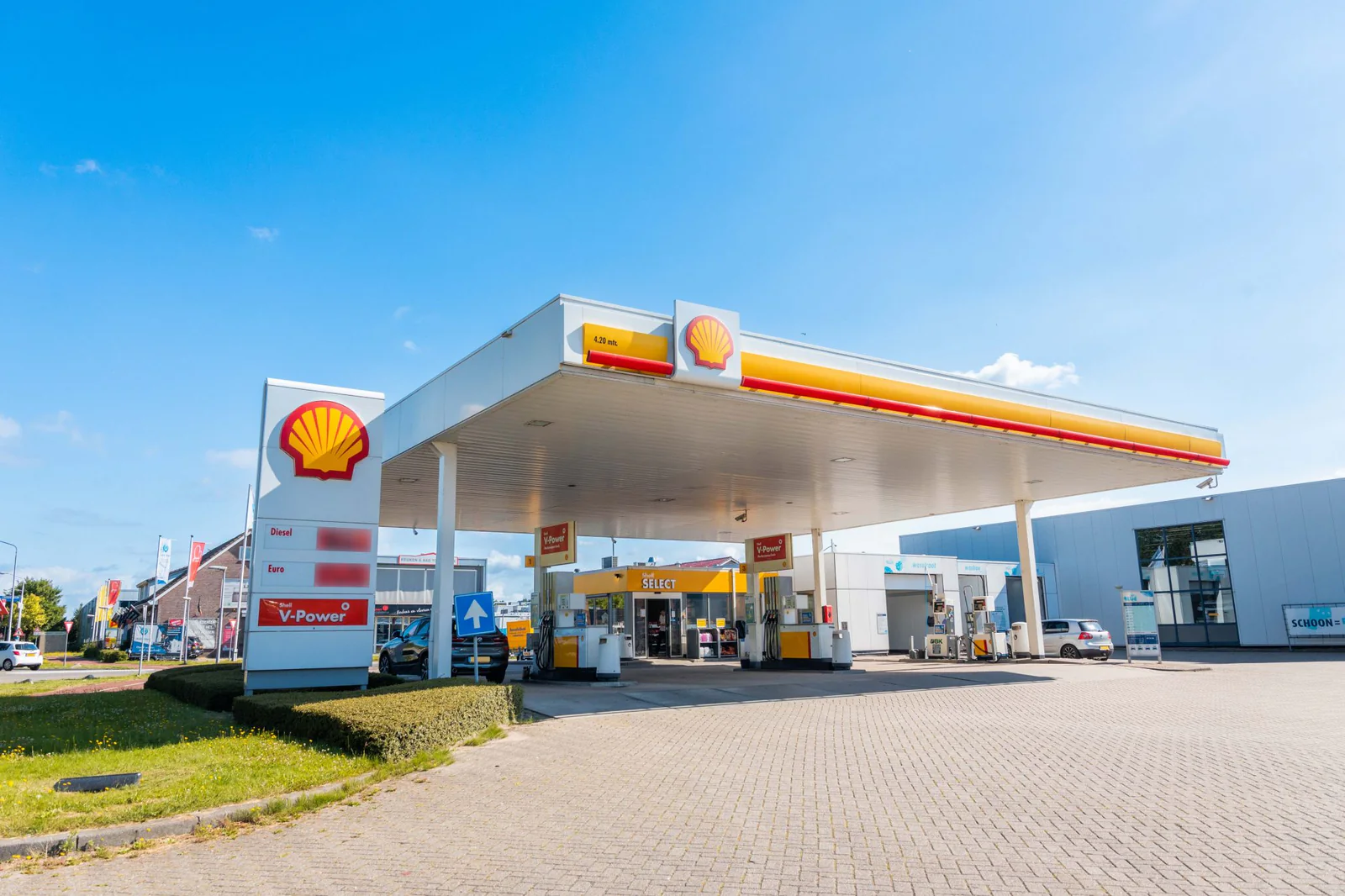 Shell Urk, wasstraat en wasbox in Urk