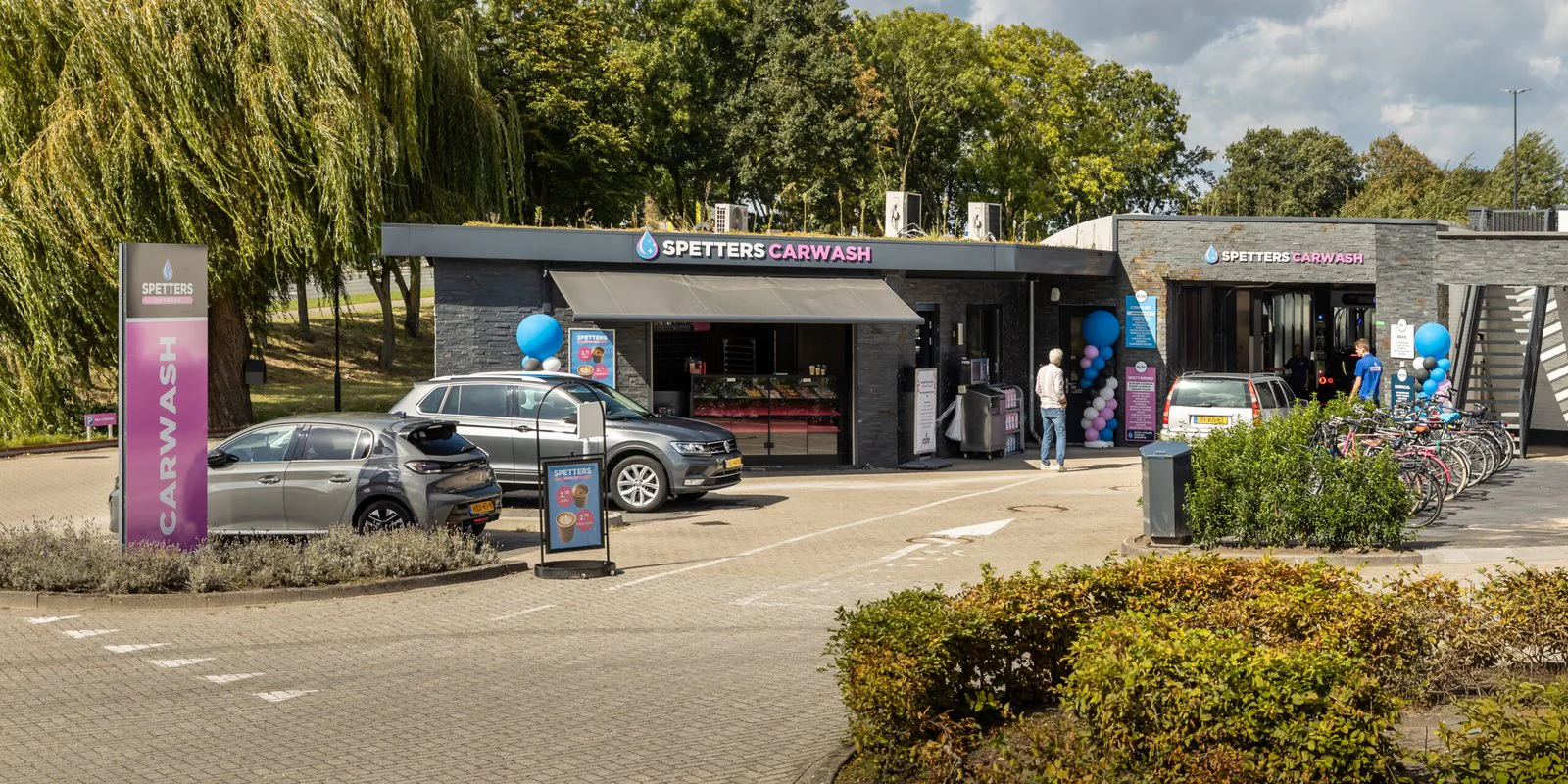 Spetters Carwash Tiel, wasstraat in Tiel