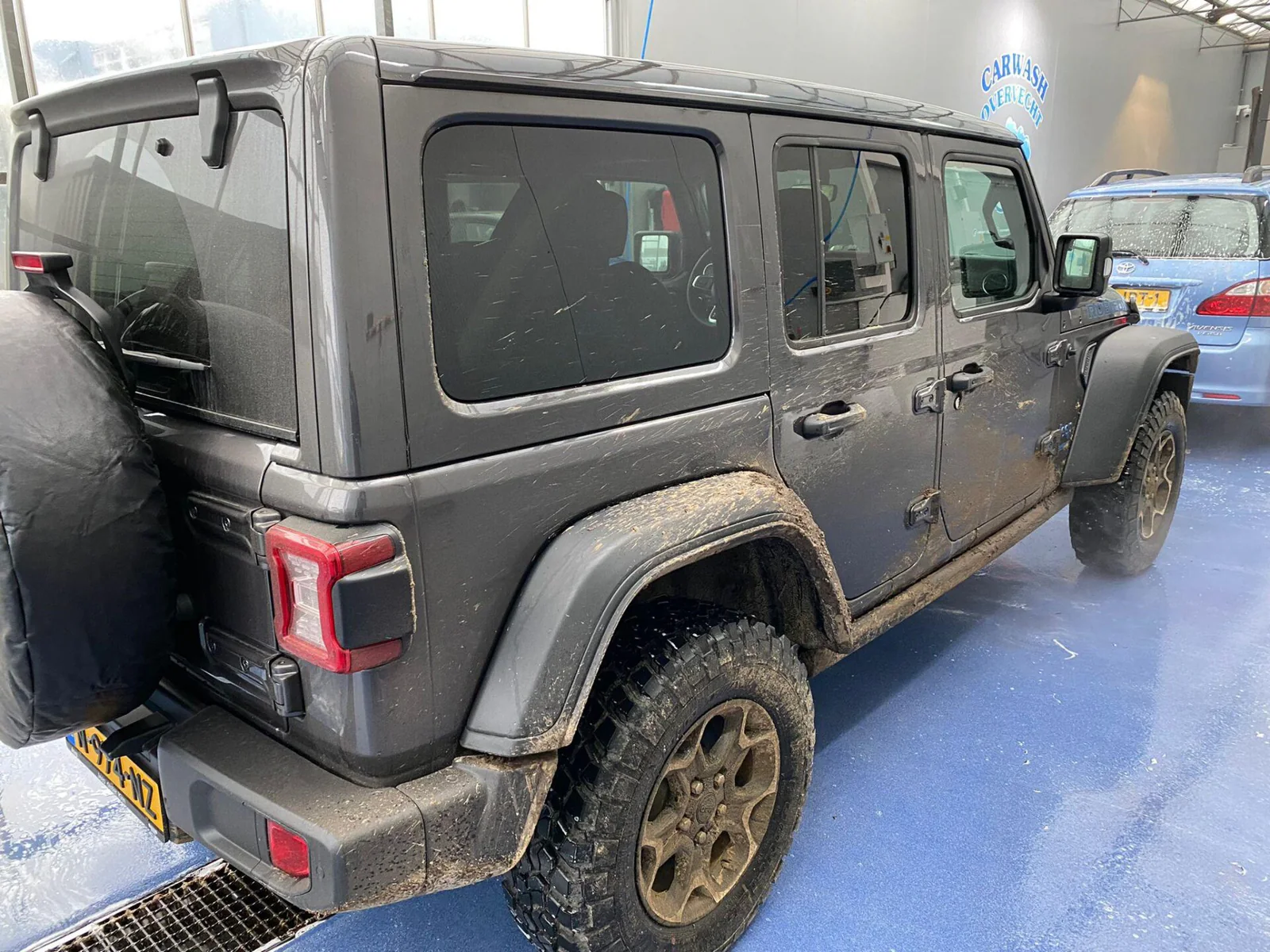 Carwash Overvecht, wasstraat en wasbox in Utrecht