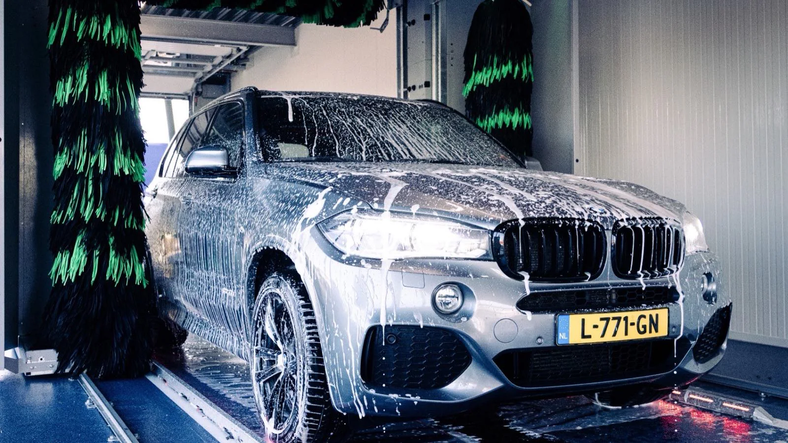 Basiq Carcleaning Breda, wasstraat in Breda