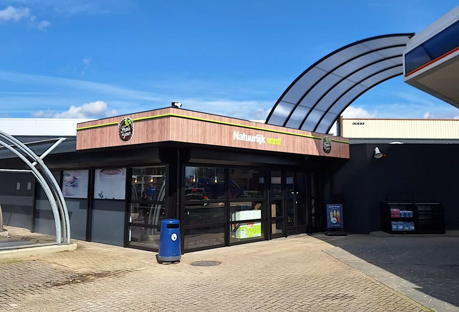 Glim Carwash Veenendaal, wasstraat en wasbox in Veenendaal