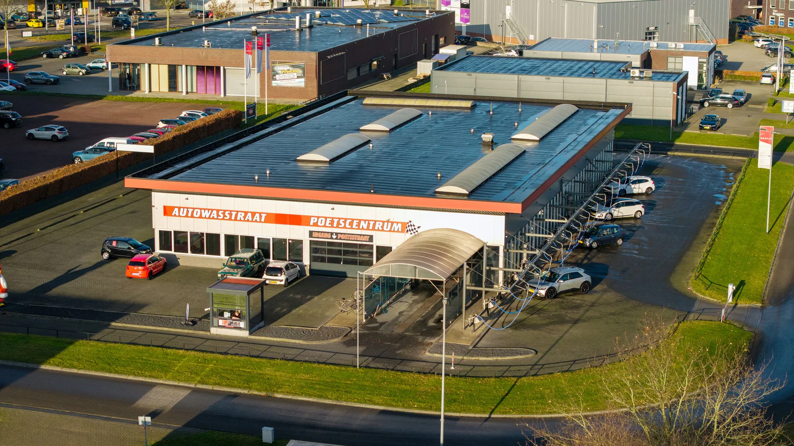 Wasdas Emmen, wasstraat en wasbox in Emmen